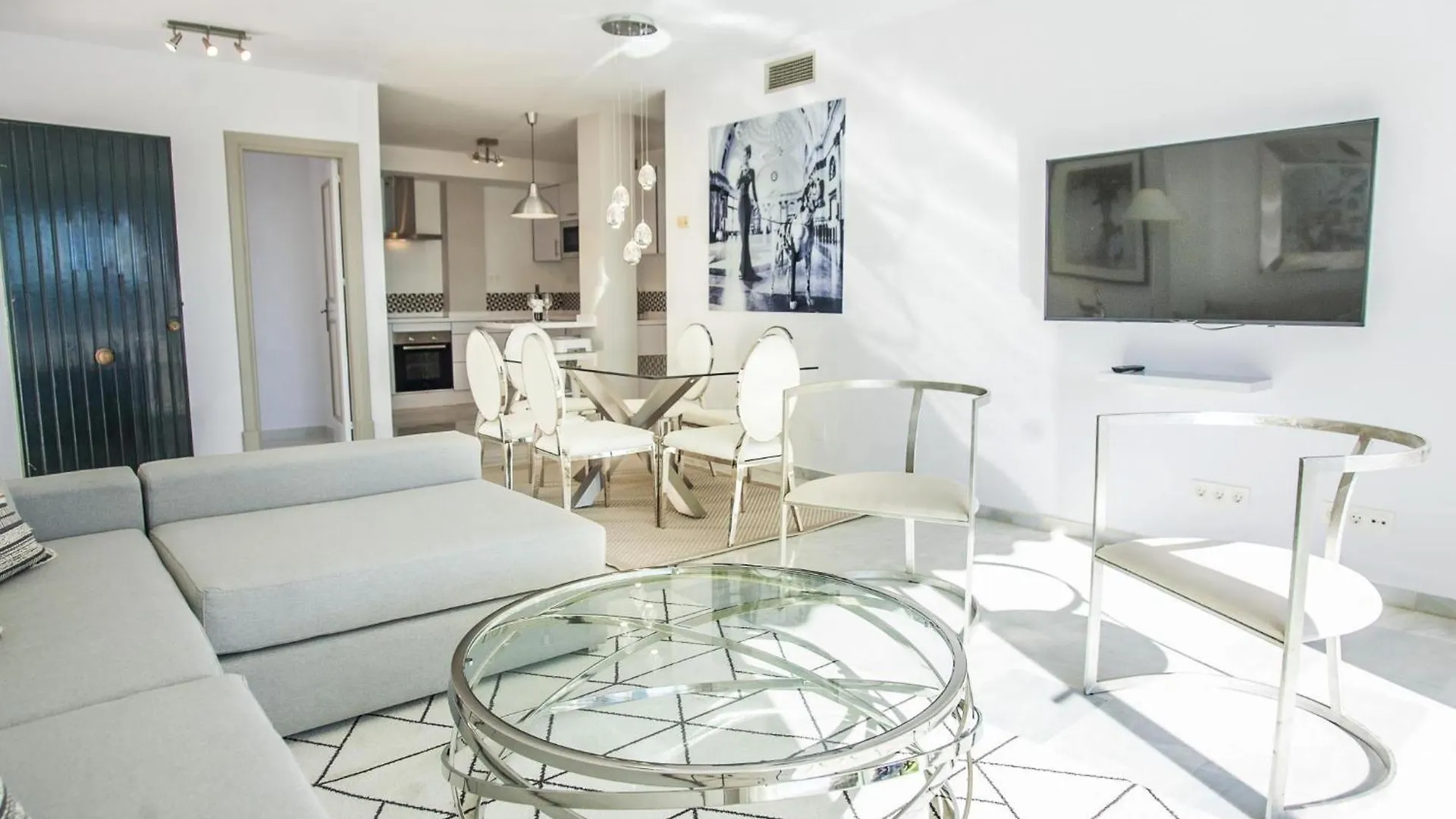 Jardines 16 Beautiful Family Apartment Marbella Spain